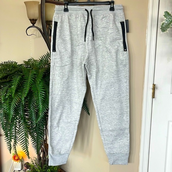 Brand New Mens Joggers Fleece Sweatpants Zippered Pockets Light Gray Drawstring - Picture 1 of 14
